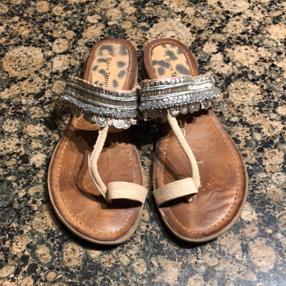 Cute sandals!